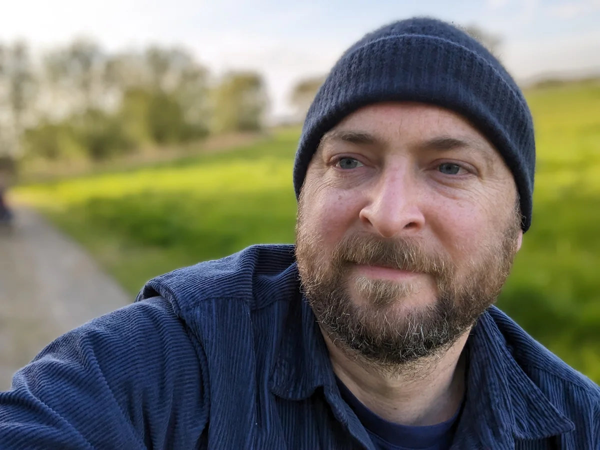 Frederik op de fiets